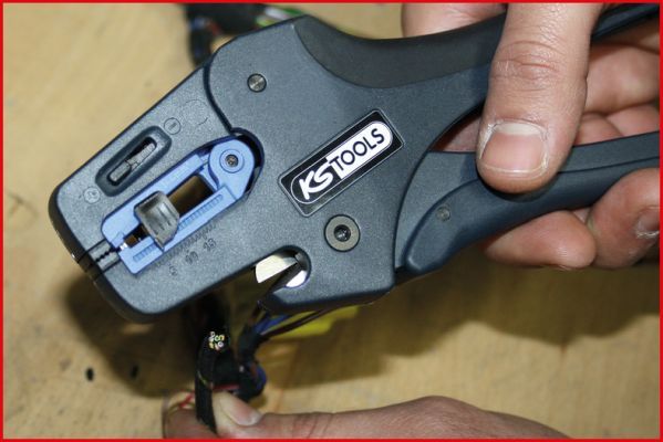 KS TOOLS Abisolierzange (115.1245) KS TOOLS Abisolierzange (115.1245)