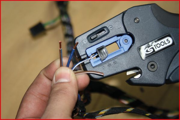 KS TOOLS Abisolierzange (115.1245) KS TOOLS Abisolierzange (115.1245)