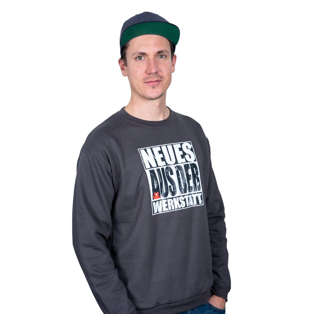 SWEATSHIRT – ‘NEUES AUS DER WERKSTATT’  0103