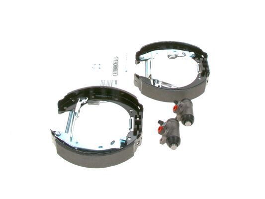 BOSCH Bremsbackensatz (0 204 114 556) BOSCH Bremsbackensatz (0 204 114 556)