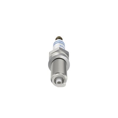 BOSCH Zündkerze (0 242 135 528) BOSCH Zündkerze (0 242 135 528)