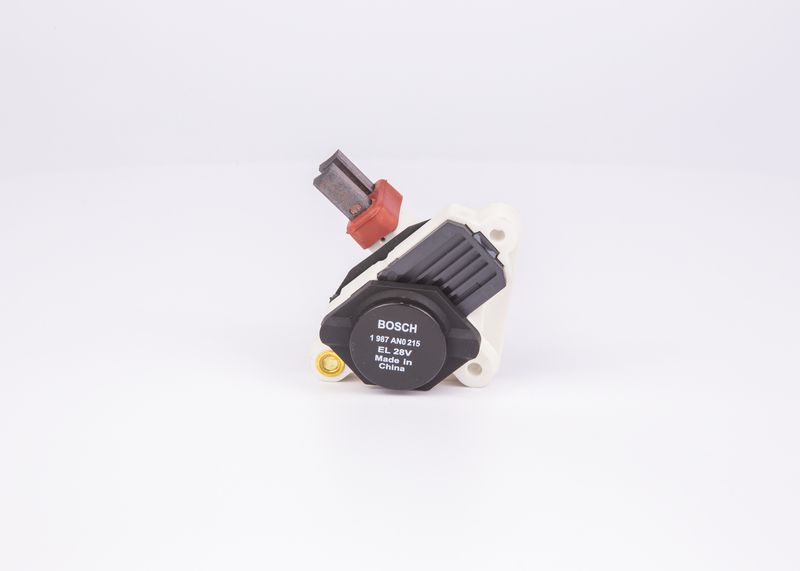 BOSCH Generatorregler (1 987 AN0 215)