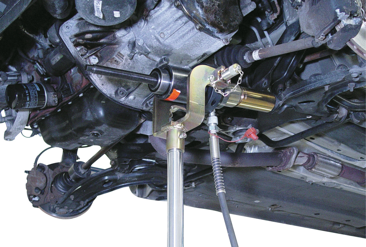 Aufnahmevorrichtung für Hydraulik-Zylinder KL-0040-2500 (KL-0040-258 A)