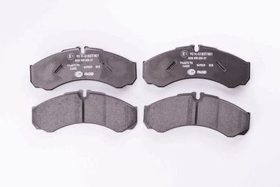 HELLA Bremsbelagsatz, Scheibenbremse (8DB 355 005-371)