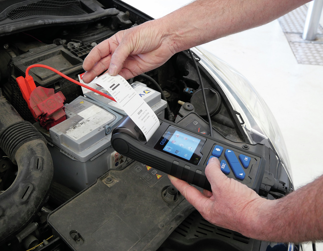 Digitaler Batterietester (KL-0840-100 K)