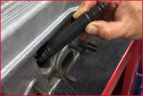 KS TOOLS Druckluftadapter, Zünd-/Glühkerzenbohrung (515.1002)